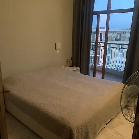Lux In 4 Star Aparthotel 3*